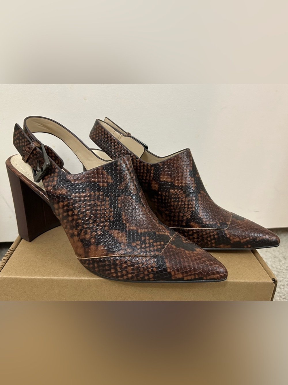Women’s LIVERPOOL Los Angeles LEATHER Brown Snake-Print Slingback Heels NEW